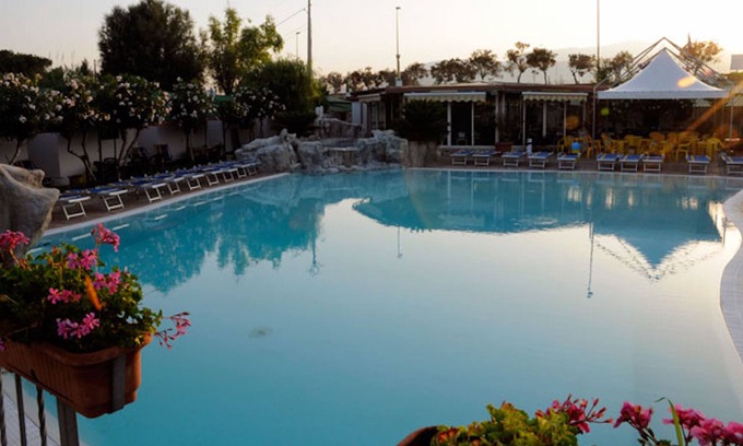 Agropoli Ski Chalet | Bungalow By The Sea With Shared Pool, Agropoli, Italy