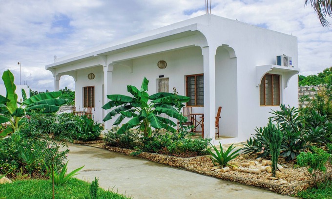 Watamu House | BUNGALOW CON INGRESSO INDIPENDENTE, CAMERA MATRIMONIALE E BAGNO PRIVATO