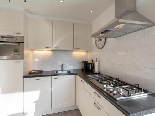 Sint Maartenszee House | Bungalow in Sint Maartenszee near Beach
