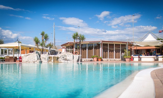 Agropoli Ski Chalet | Bungalow Near The Sea With Pool 8, Agropoli, Italy