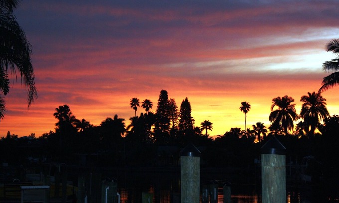 Anna Maria House | Bungalow On The Bayou (Best Location on the Island)