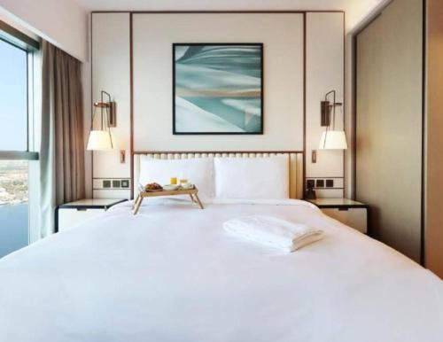 Dubai Apartment | Burj Khalifa and Sea View, Bar, Spa & Restaurant