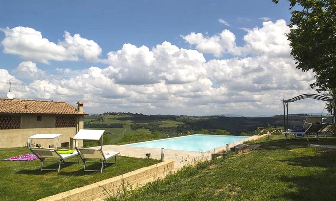 La Torre Apartment | Bussotto-La Torre Apartment, Sleeps 22 with Pool