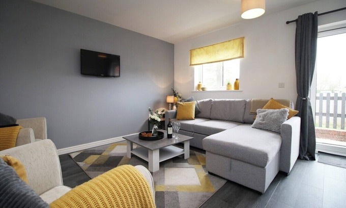 Wootton Bassett House | Buxton Way by Tŷ SA - 3 bedroom house