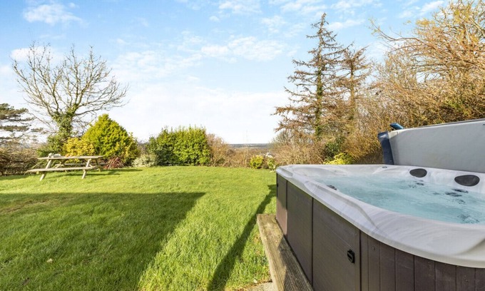 Gaerwen House | Bwthyn Bryn Coed - One Bedroom House, Sleeps 2