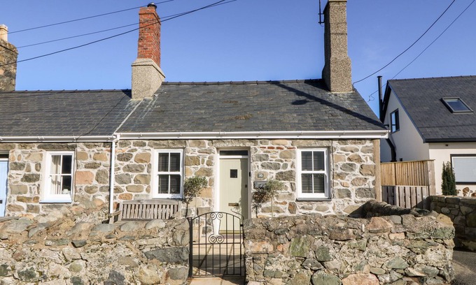 Edern Cottage | BWTHYN CERRIG MAN (PEBBLE COTTAGE), family friendly in Morfa Nefyn