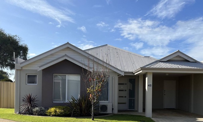 Broadwater Villa | By the Beach - Cape View Resort Busselton