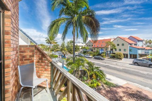 Byron Bay Apartment | Byron Bay Accom - Balcony on Lawson