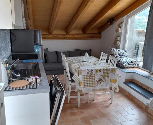 Boragni Apartment | Cà di Pippo "Tasso" appartamento ristrutturato