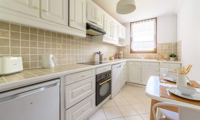 Bobigny Apartment | Cœur de ville - Au pied du métro - 3 chambres