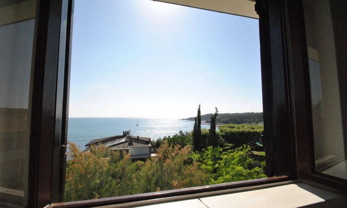 Castiglioncello Apartment | C.I.R. N. 049017LTN0578 - In vacation residence on the sea, with swimming pool, apartment on 2 leve