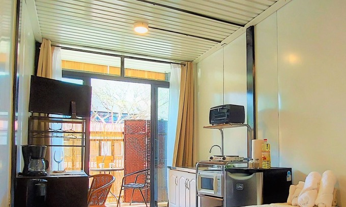Santa Ana Apartment | #C Santa Ana Container Studio Great Location