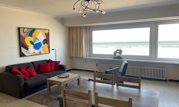 Ostend Apartment | C the C OostendennApartment with an Amazing viewnn