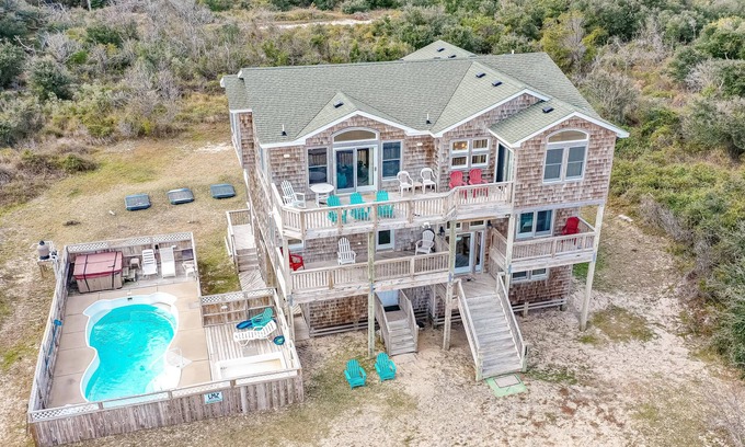 Carova Beach House | C9124 Between the Buoys. 4X4, Ocean Views, Pool/Kiddie Pool, Hot Tub