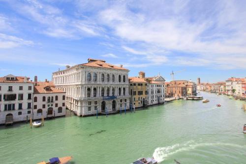 Cannaregio Apartment | Ca' d'Oro Amazing View on Grand Canal