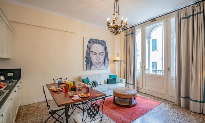 San Marco Apartment | Ca' Grassi 2 Charming Balcony