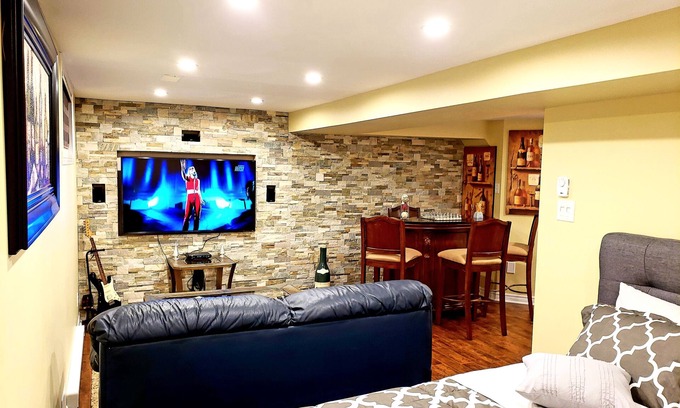 L'Ile-Bizard House | Cozy house in Montreal West | Fully equipped | Large groups | Close to airport