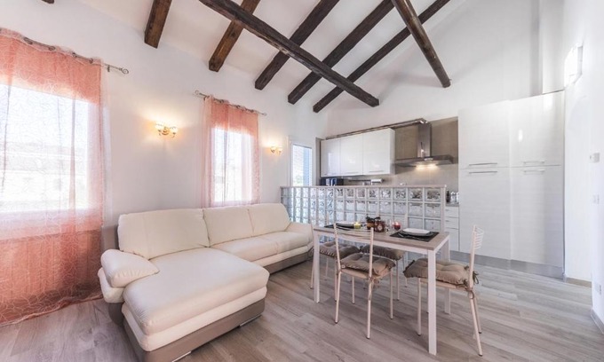 Longa Apartment | Ca' Laura - Murano Centro - 10 min from Venice