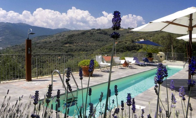 Civezza House | Ca' Pisani in Civezza with private pool for 16 persons