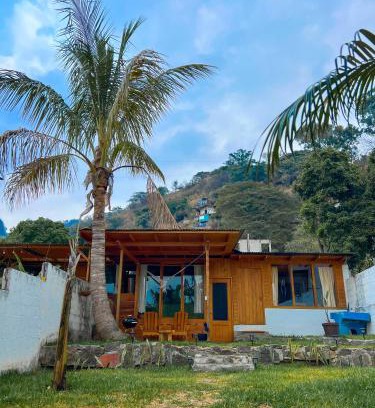 San Pedro La Laguna Apartment | Cabaña de la Bahía