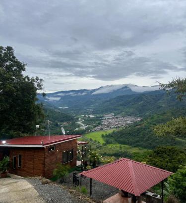 Paraiso House | Cabaña Vista al Valle