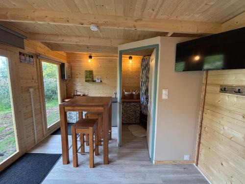Lachapelle-sous-Chaux Ski Chalet | Cabane du domaine du morbues