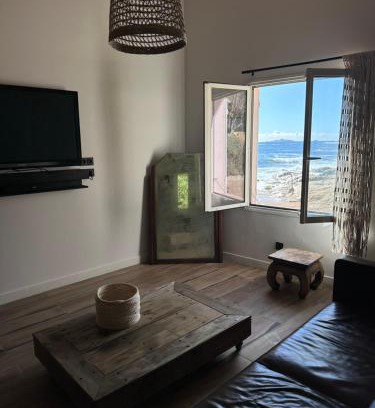 Ajaccio House | Cabanon sur la plage vue sur les Sanguinaires