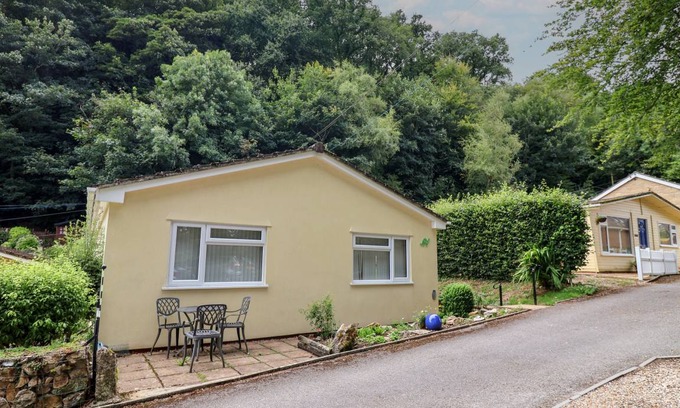 Charmouth Cottage | Cabin ∙ 1 bedroom ∙ 2 guests