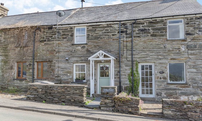 Ffestiniog Cottage | Cabin ∙ 1 bedroom ∙ 2 guests