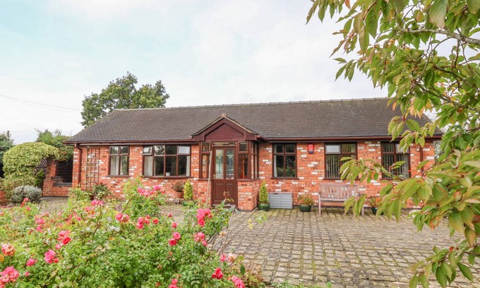 Nantwich Cottage | Cabin ∙ 1 bedroom ∙ 2 guests