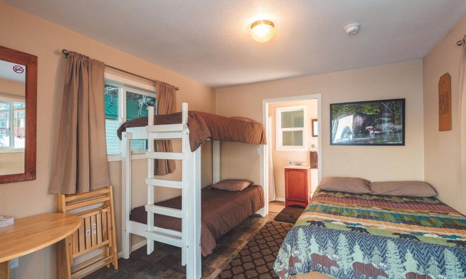 Haines House | Cabin 1 Lynn View Lodge