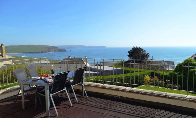 Bigbury-on-Sea Cottage | Cabin ∙ 2 bedrooms ∙ 4 guests