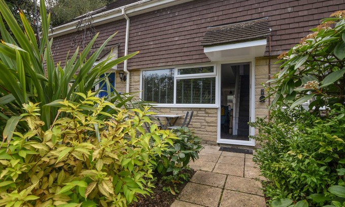 Charmouth Cottage | Cabin ∙ 2 bedrooms ∙ 4 guests