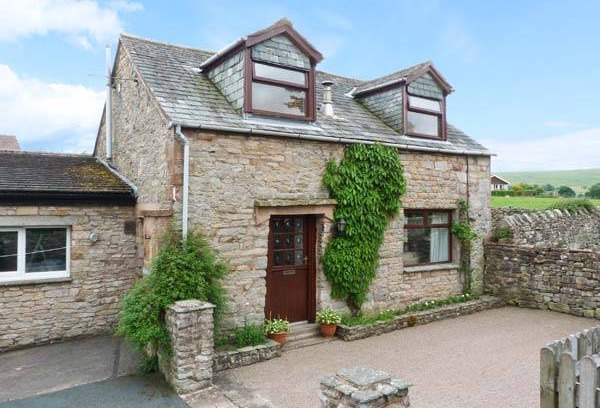 Pooley Bridge Cottage | Cabin ∙ 2 bedrooms ∙ 3 guests