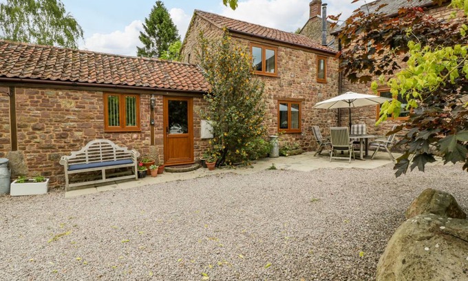 Ross-on-Wye Cottage | Cabin ∙ 2 bedrooms ∙ 4 guests