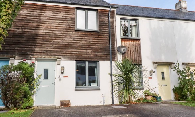 Charlestown Cottage | Cabin ∙ 2 bedrooms ∙ 4 guests