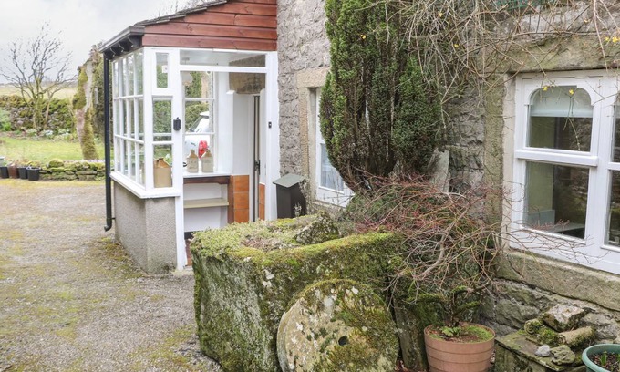 Foolow Cottage | Cabin ∙ 2 bedrooms ∙ 4 guests