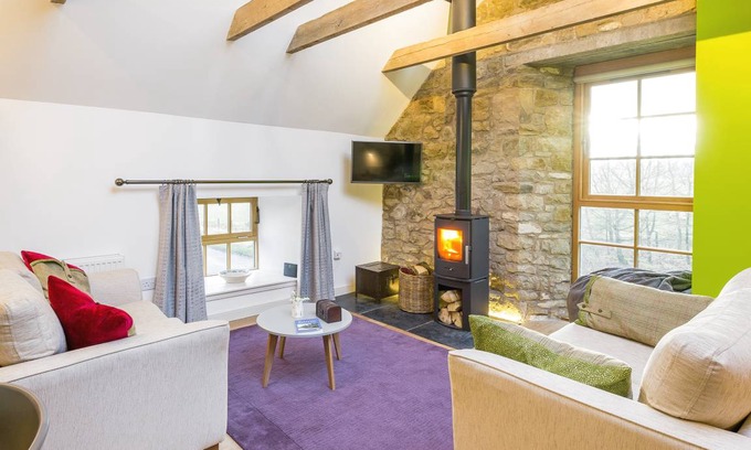 Balerno Cottage | Cabin ∙ 2 bedrooms ∙ 4 guests
