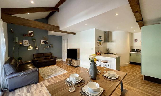 Inverness City Centre Cottage | Cabin ∙ 2 bedrooms ∙ 4 guests