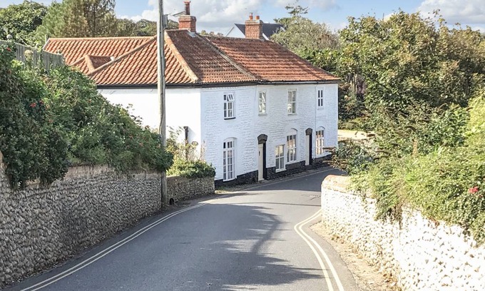 Mundesley Cottage | Cabin ∙ 2 bedrooms ∙ 4 guests