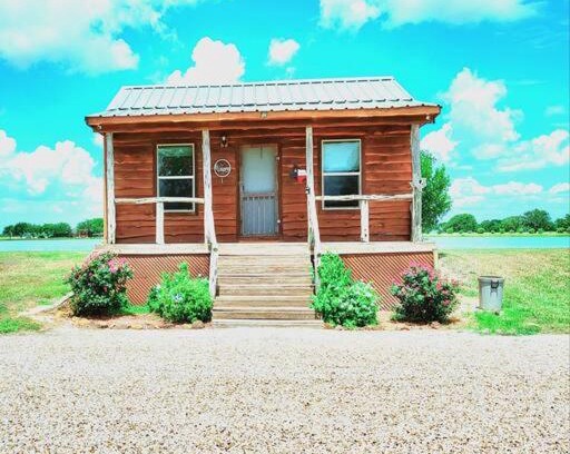 Elmaton House | cabin# 3 Beautiful Texas ranch retreat with lake