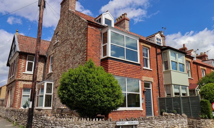 Thornton Dale Cottage | Cabin ∙ 3 bedrooms ∙ 6 guests