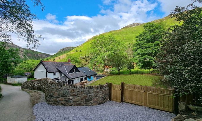 Penmaenmawr Cottage | Cabin ∙ 3 bedrooms ∙ 6 guests