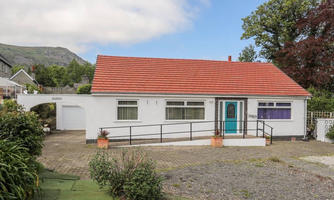 Penmaenmawr Cottage | Cabin ∙ 3 bedrooms ∙ 5 guests