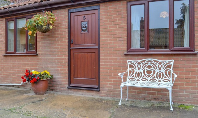 Foxley Cottage | Cabin ∙ 3 bedrooms ∙ 5 guests