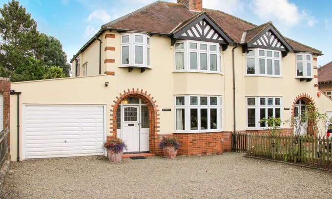 Ludwel Cottage | Cabin ∙ 3 bedrooms ∙ 5 guests