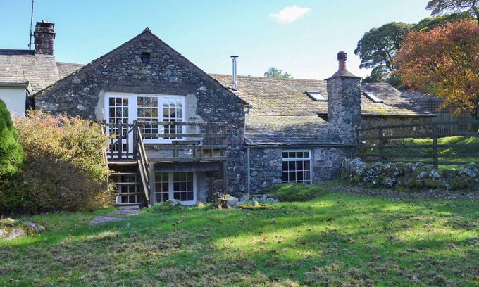 Holmrook Cottage | Cabin ∙ 3 bedrooms ∙ 5 guests