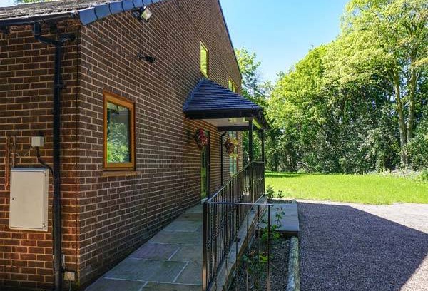Frodsham Cottage | Cabin ∙ 3 bedrooms ∙ 8 guests