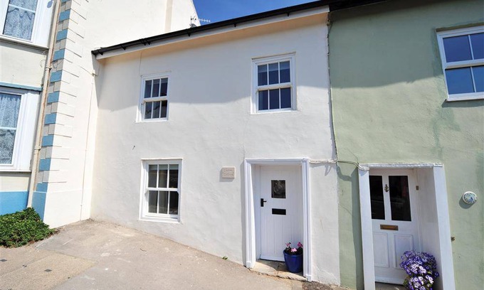 Charmouth Cottage | Cabin ∙ 3 bedrooms ∙ 6 guests
