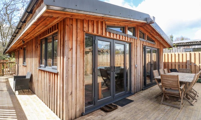 Newton Abbot Cottage | Cabin ∙ 4 bedrooms ∙ 8 guests